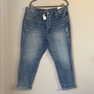 NWT American eagle girl friend high rise 18 short